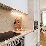아파트 Guestready - Modernity And Comfort At Downtown *